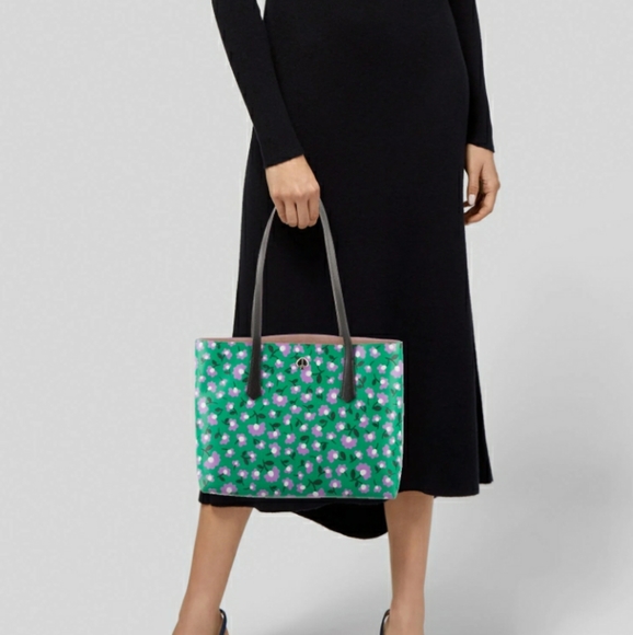 KATE SPADE โ ๏ธ NEW YORK LEATHER HANDBAG SMALL ๐ - Picture 2 of 12